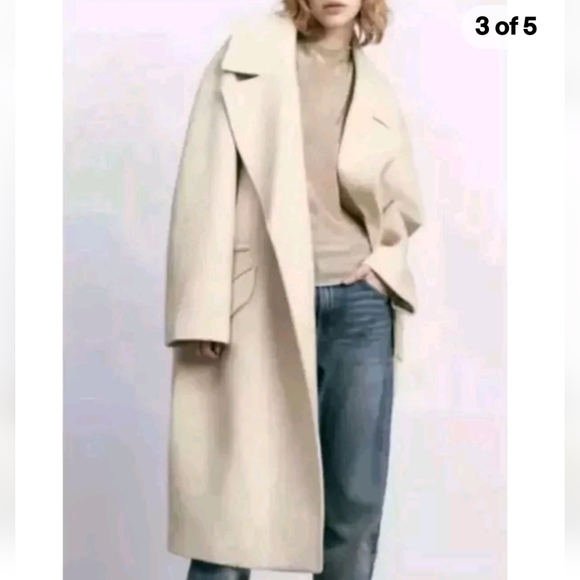 Zara Oversized Vanilla/Cream Coat - Picture 1 of 16